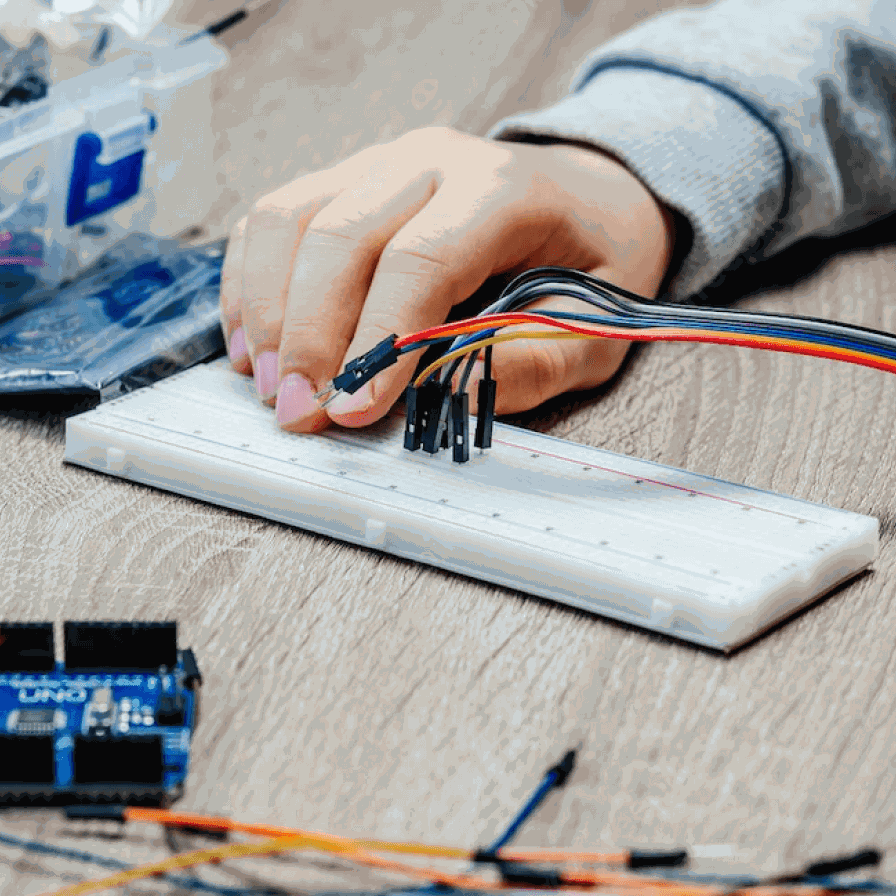 Arduino в школе и кружке робототехники: занятия и комплект | Avanti Education